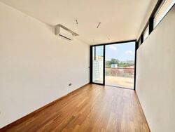 Hillview Avenue (D23), Terrace #599813061